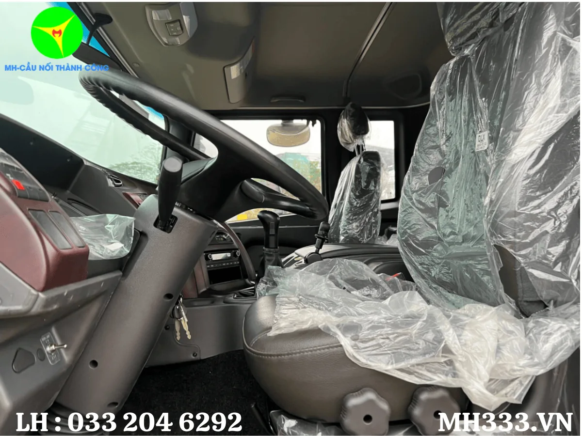 Nội thất cabin xe Hyundai HD320