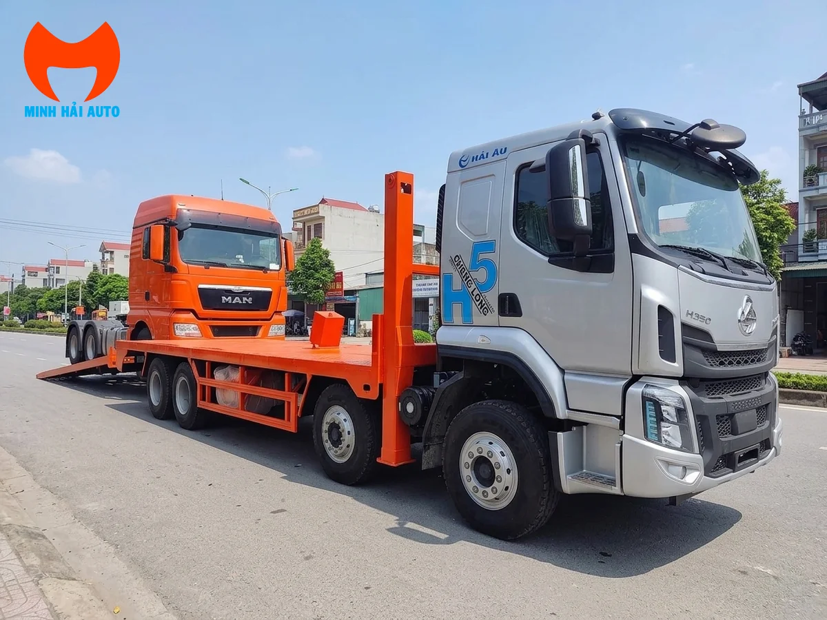 Sàn chở máy Chenglong H5 và cầu dẫn phía sau