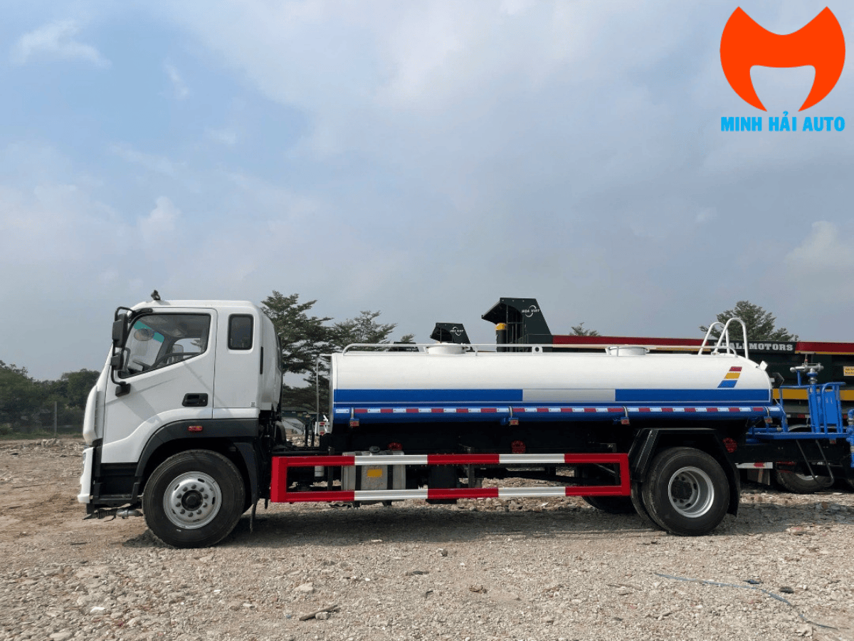 Súng phun cao áp đa năng trên xe bồn nước 9 khối Minh Hải