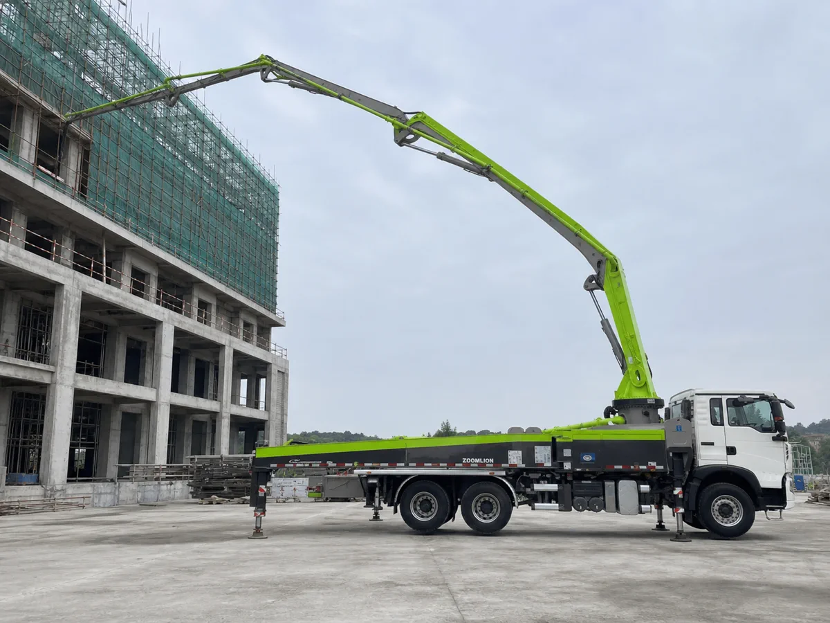 Tầm với Zoomlion 47X-5RZ đến sàn tầng cao
