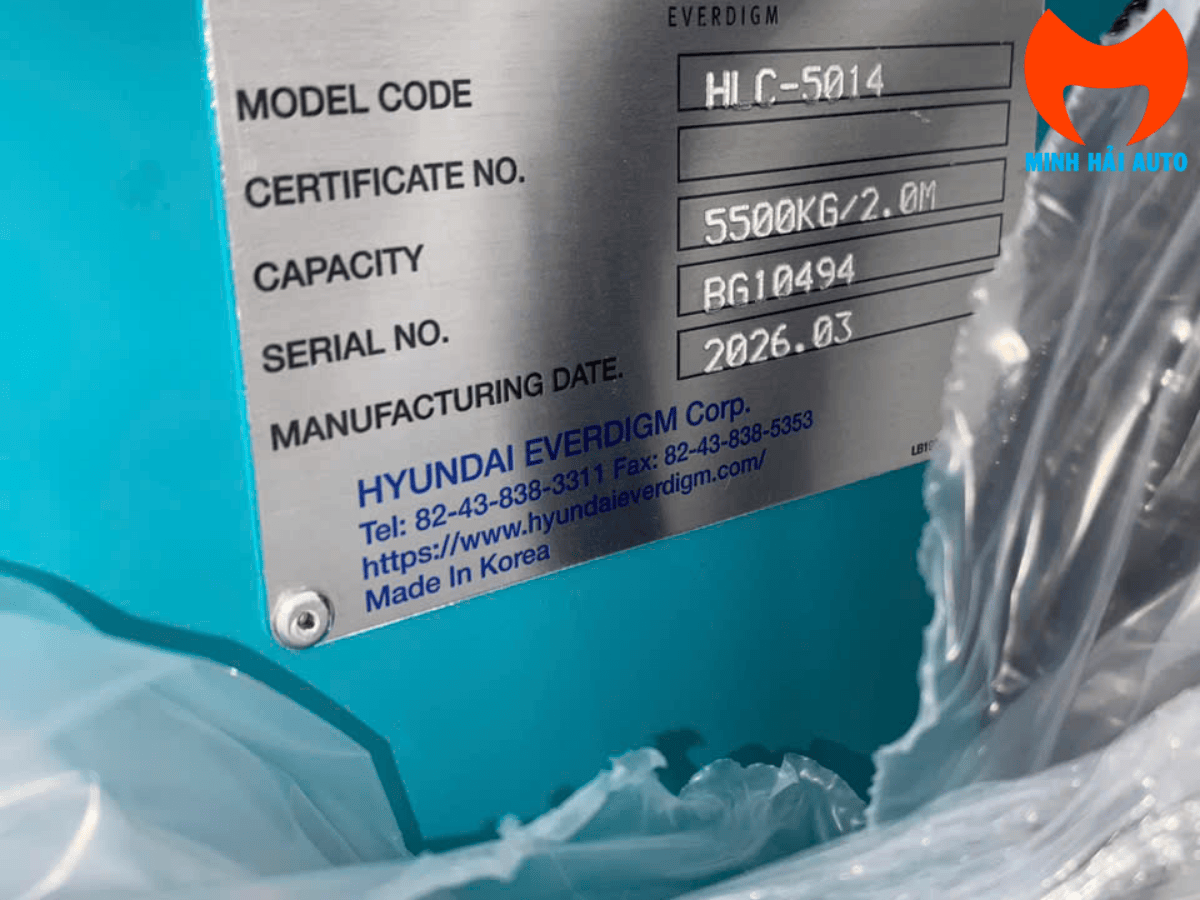 Tem nhãn chính hãng Hyundai Everdigm trên cẩu HLC-5014 Model 2026