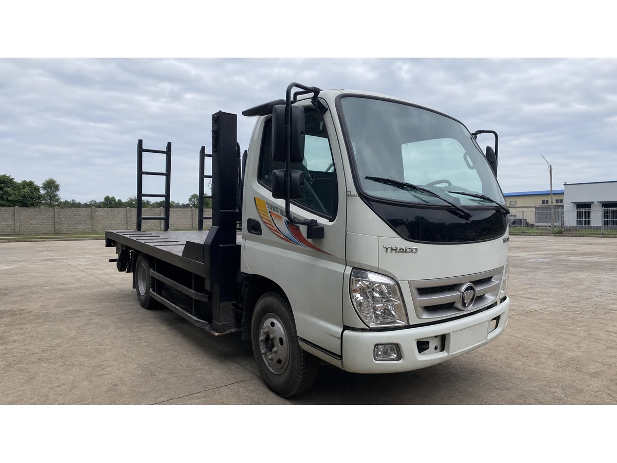 Thân xe và sàn chở máy của Ollin 500B tải 4,7 tấn