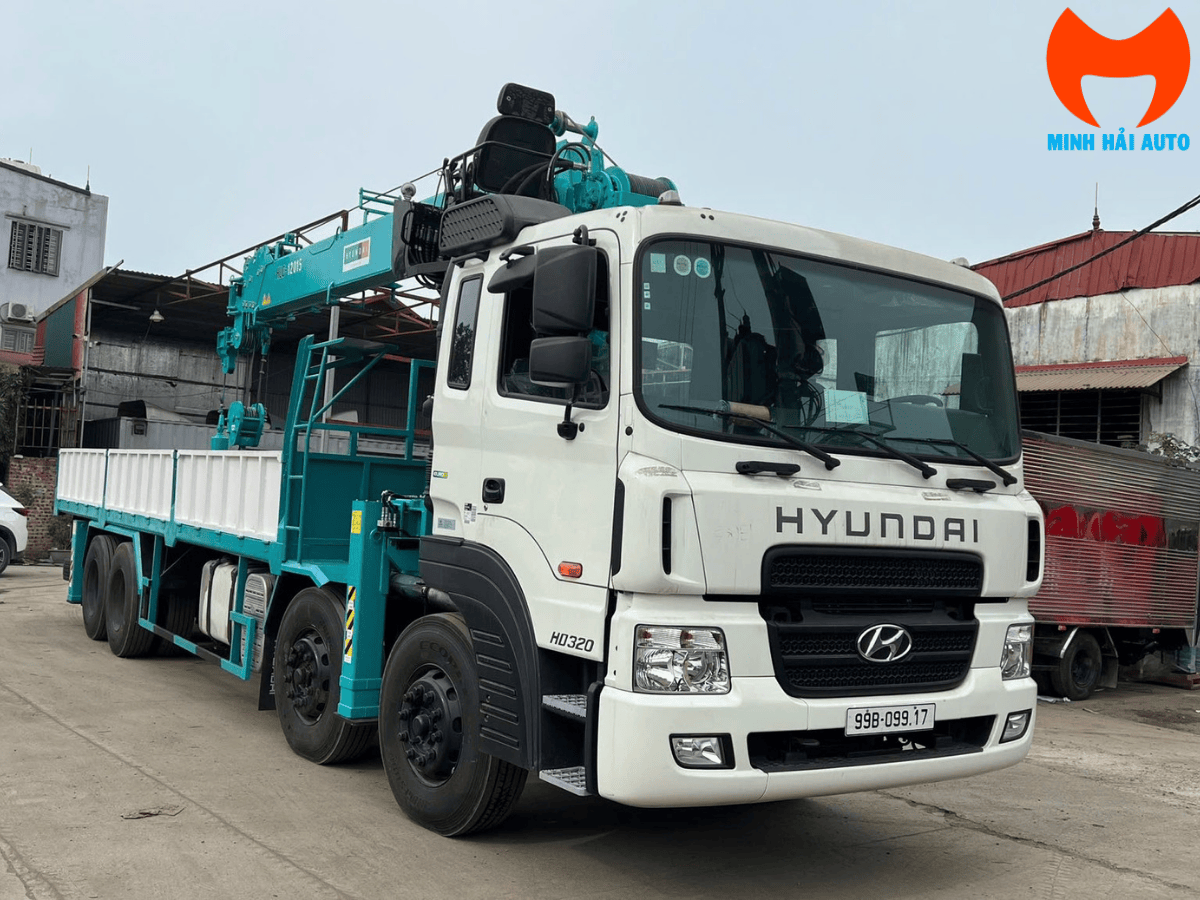 Thi công đóng thùng và gia cường chassis xe tải gắn cẩu tự hành tại xưởng Minh Hải Auto