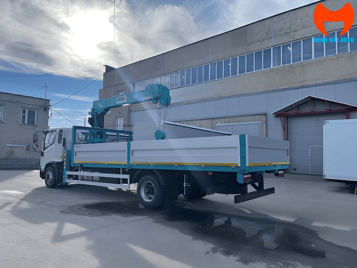 Thung lung xe tai JAC gan cau tu hanh 5 tan