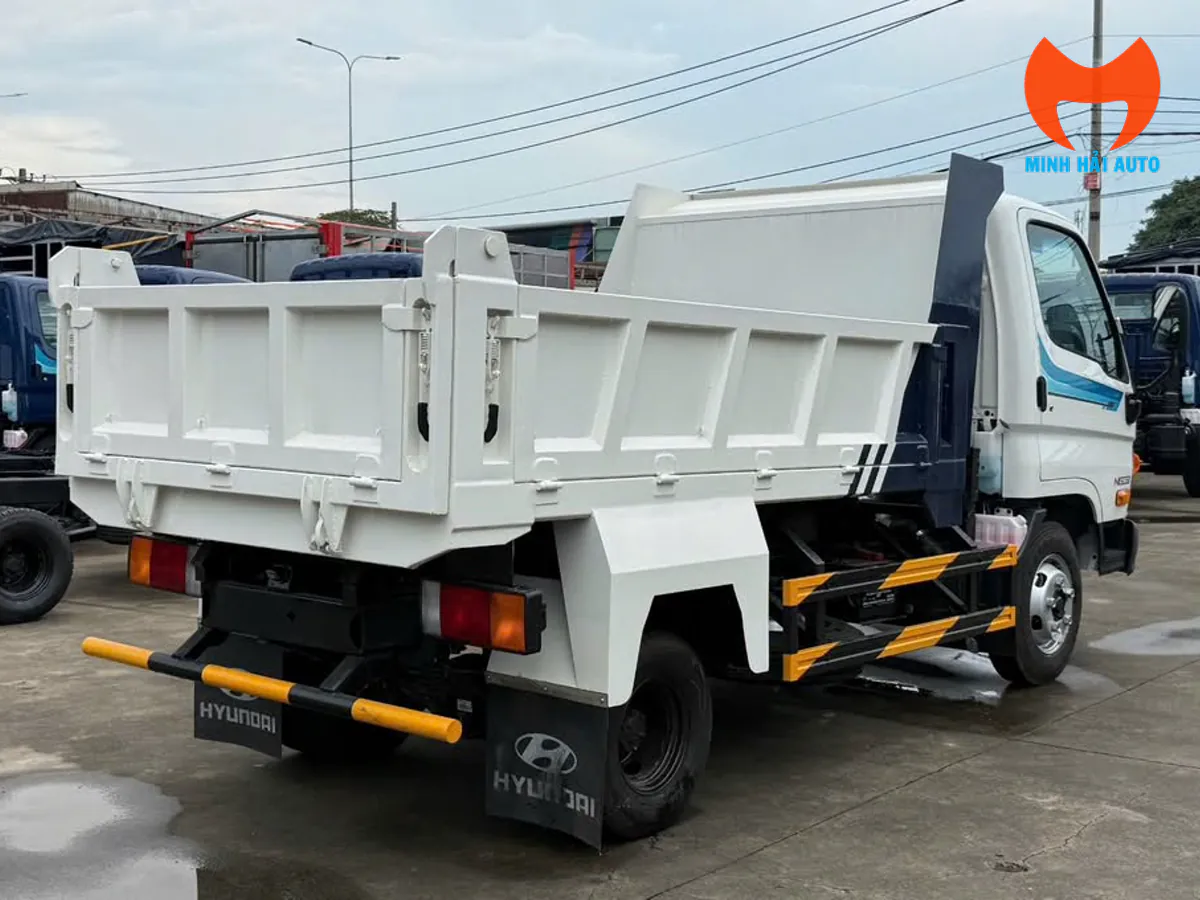 Kết cấu thùng ben tự đổ và cụm cản sau xe ben Hyundai N250 1,9 tấn
