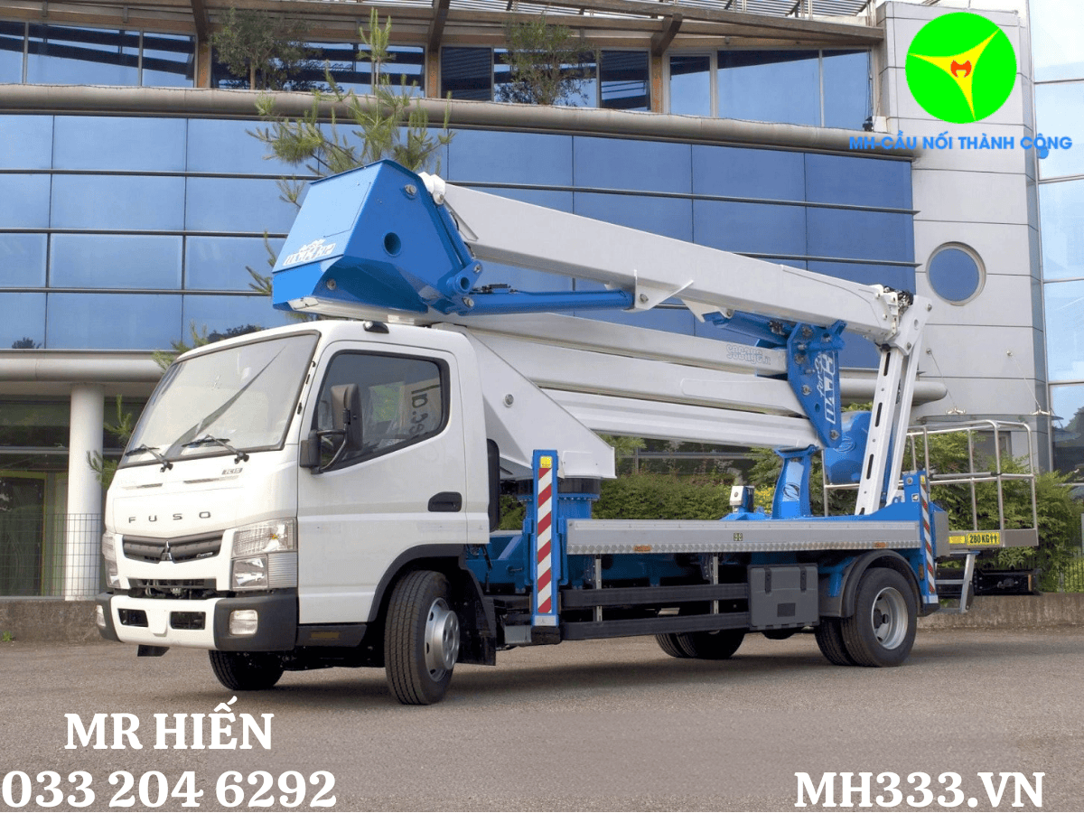 XE Ô TÔ NÂNG NGƯỜI 32M SOCAGE FORSTE 32DJ SPEED đang làm việc