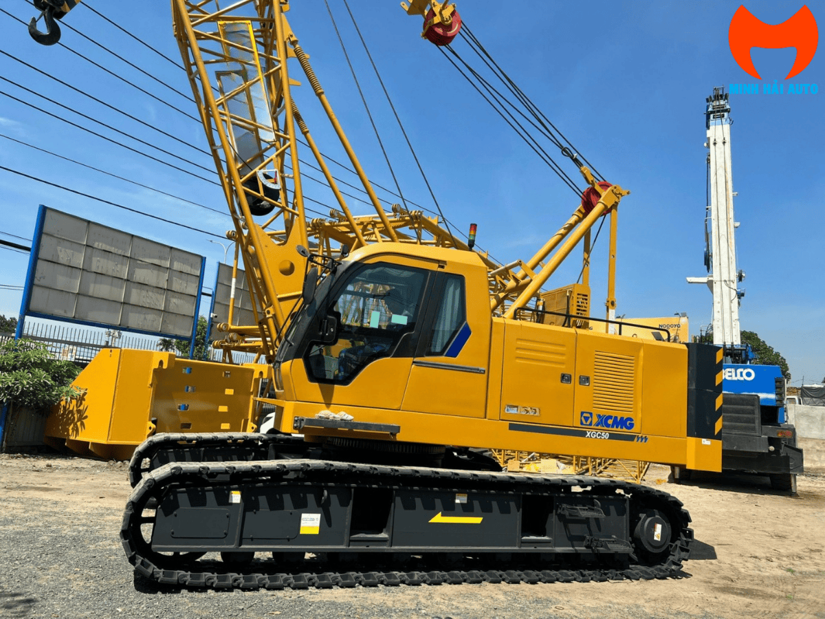 Toàn cảnh xe cẩu bánh xích 50 tấn XCMG XGC50 chính hãng tại Minh Hải Auto.