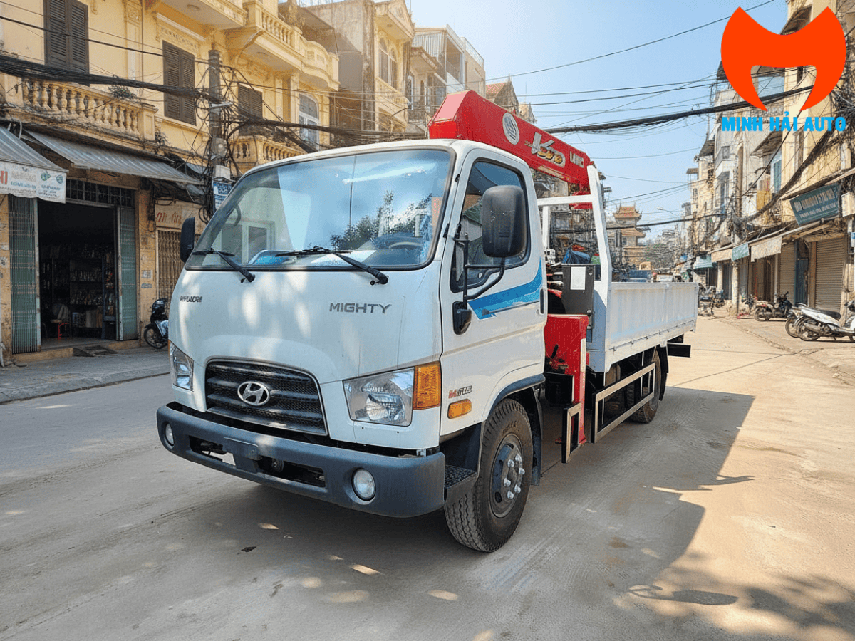 Toàn cảnh xe cẩu tự hành 3 tấn Hyundai Mighty W11S gắn cẩu Unic