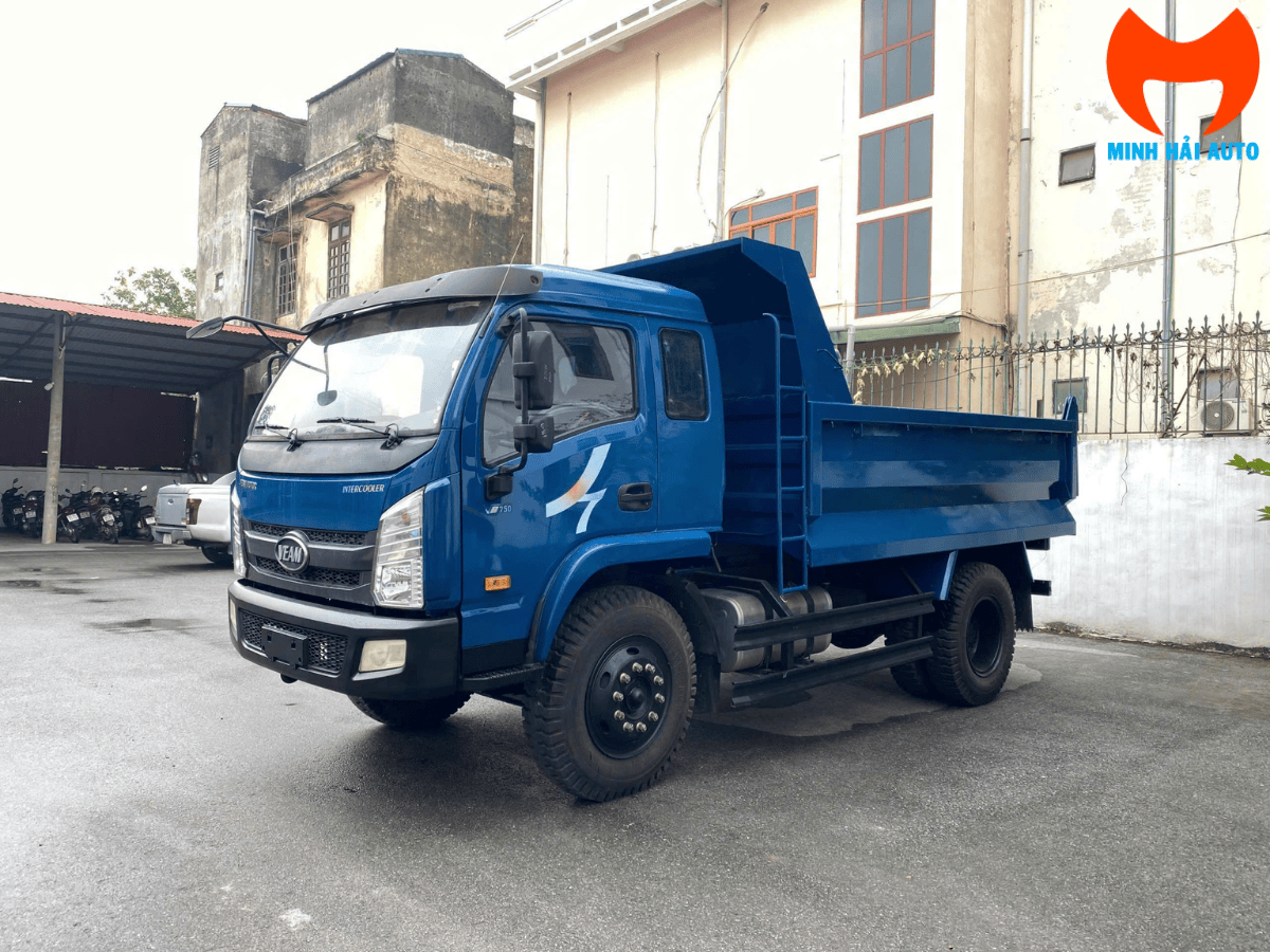 Toàn cảnh xe ben Veam VB750-1 cũ đời 2017 máy Hyundai D4DB tại bãi xe Minh Hải Auto