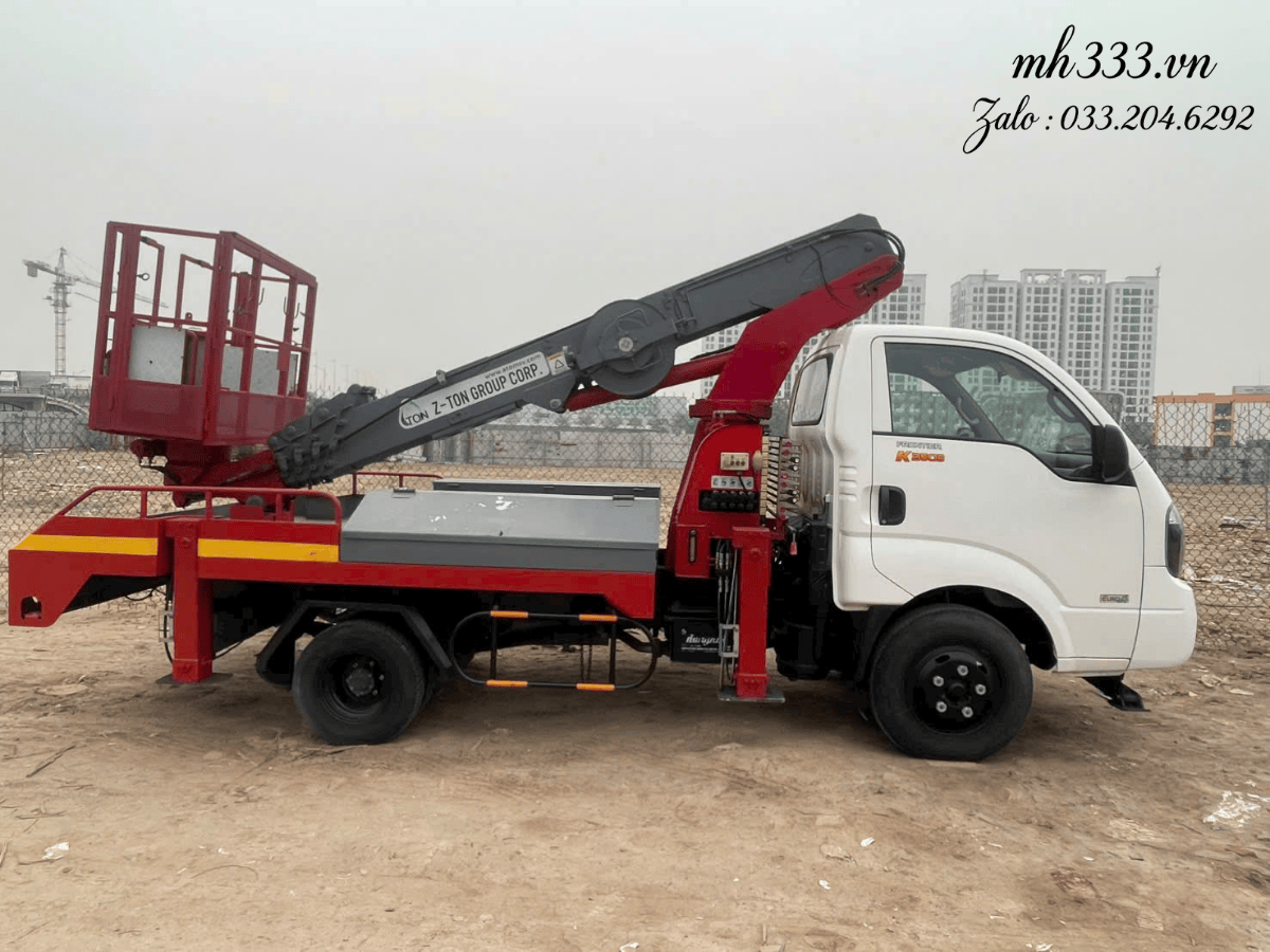 Ứng dụng thực tế của xe thang sửa chữa điện 18m trong công việc.