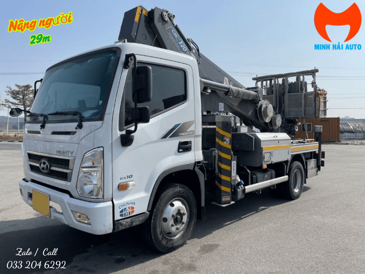 Ứng dụng xe nâng người 29m trong bảo trì, sửa chữa lưới điện trên cao.