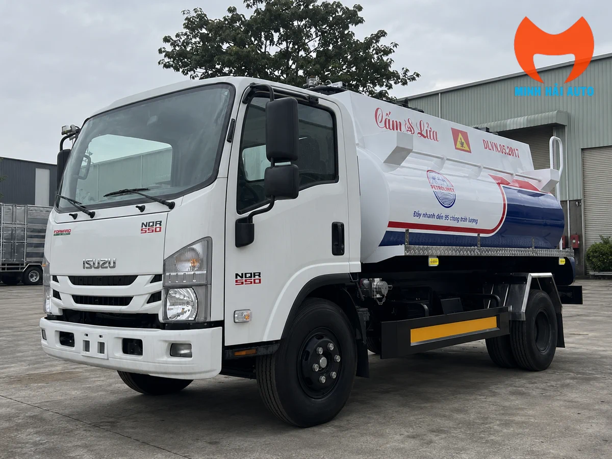Xe bồn Isuzu NQR550 7m3 chia ngăn theo yêu cầu đăng kiểm