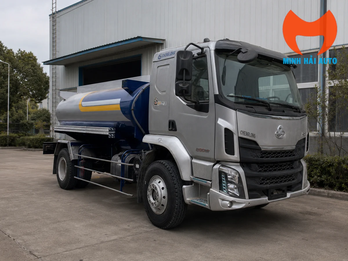Xe bồn xăng dầu Chenglong M3 động cơ Yuchai 200HP