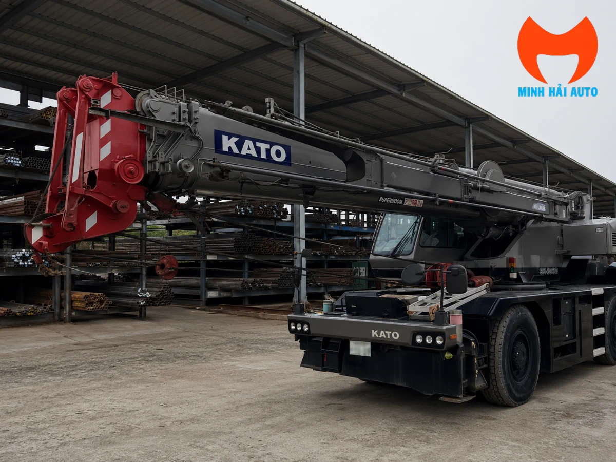 Xe cẩu Kato bánh lốp đã qua sử dụng
