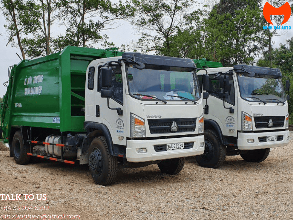 Xe chở rác Howo 14m³ CSC5250GXW2 Euro 5 màu trắng với thùng cuốn-ép chuyên dụng màu xanh lá cây.
