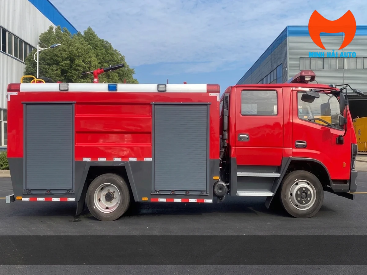 Khoang thiết bị bên phải xe chữa cháy cabin kép
