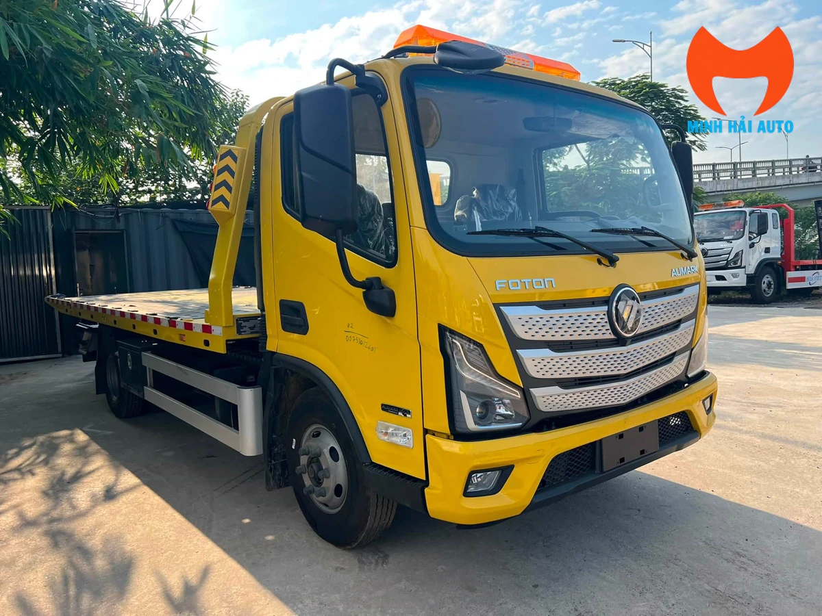 Xe nền Foton Aumark màu vàng lắp sàn chở cứu hộ