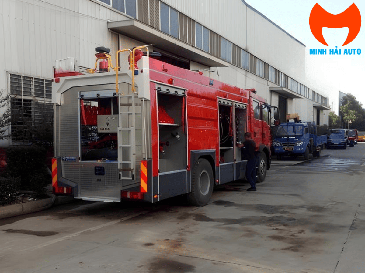 Xe cứu hỏa bọt foam howo