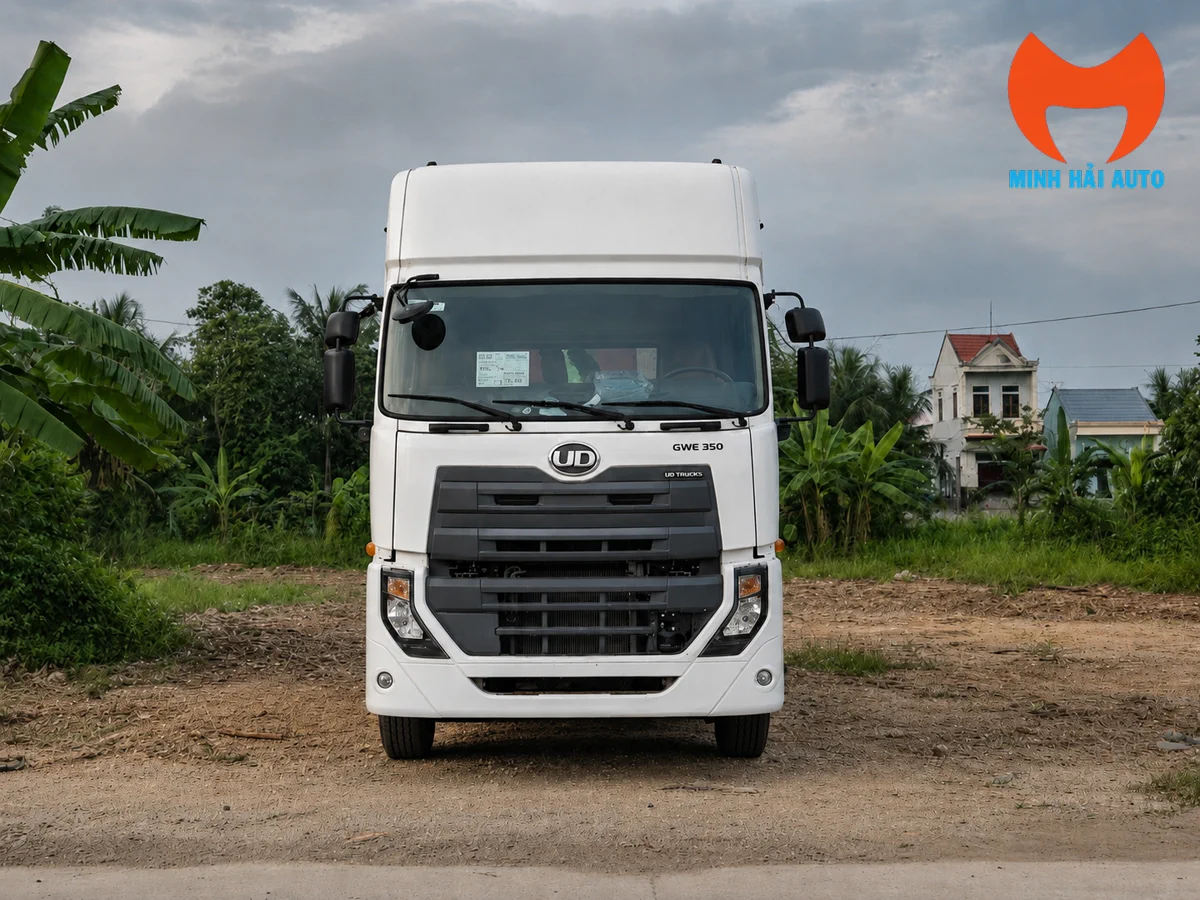 Xe đầu kéo UD Trucks Quester GWE 350 gắn cẩu Palfinger PK 23500 C