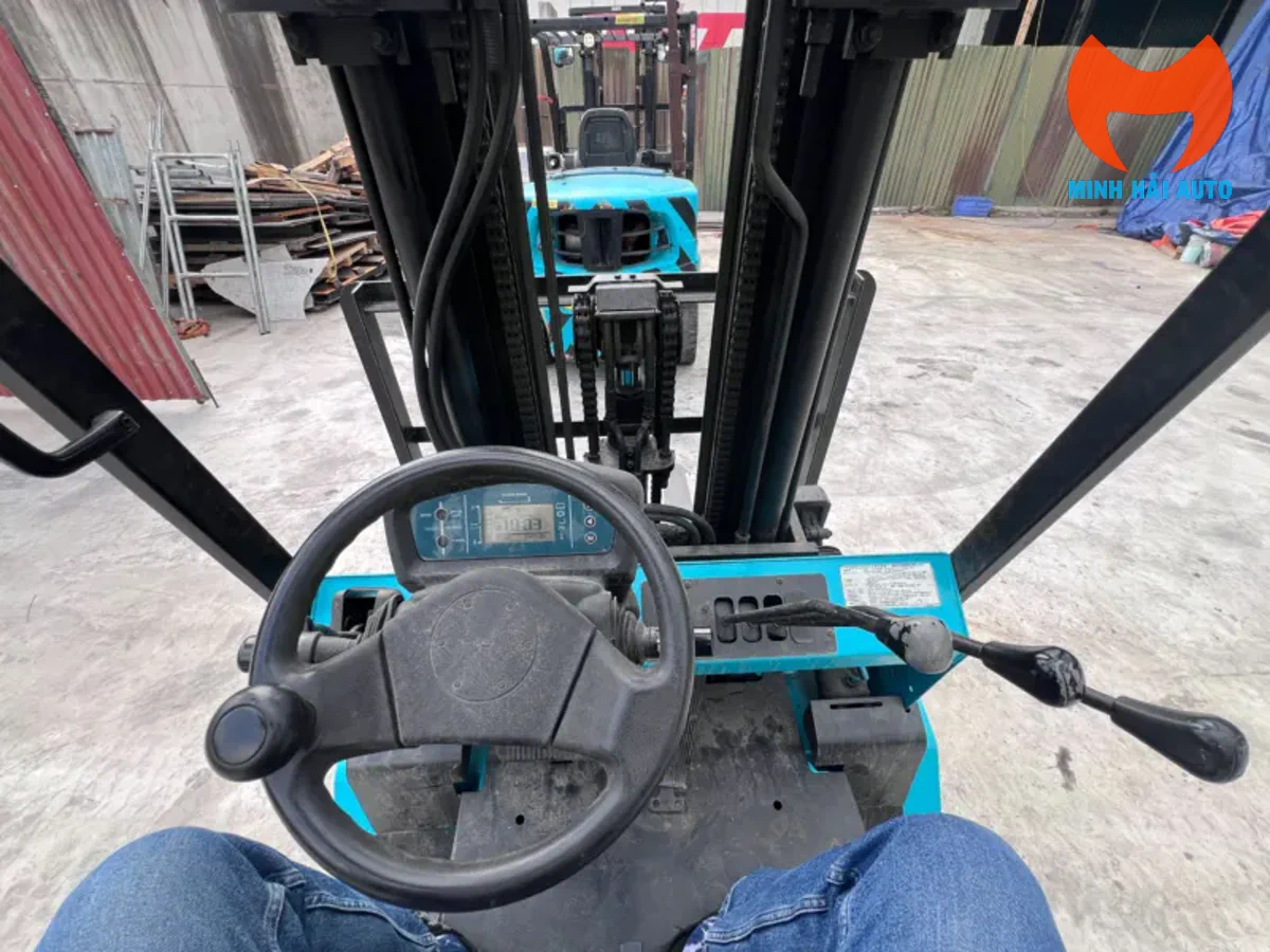 Xe nâng điện 2.5 tấn Sumitomo FB25PE trong nhà kho