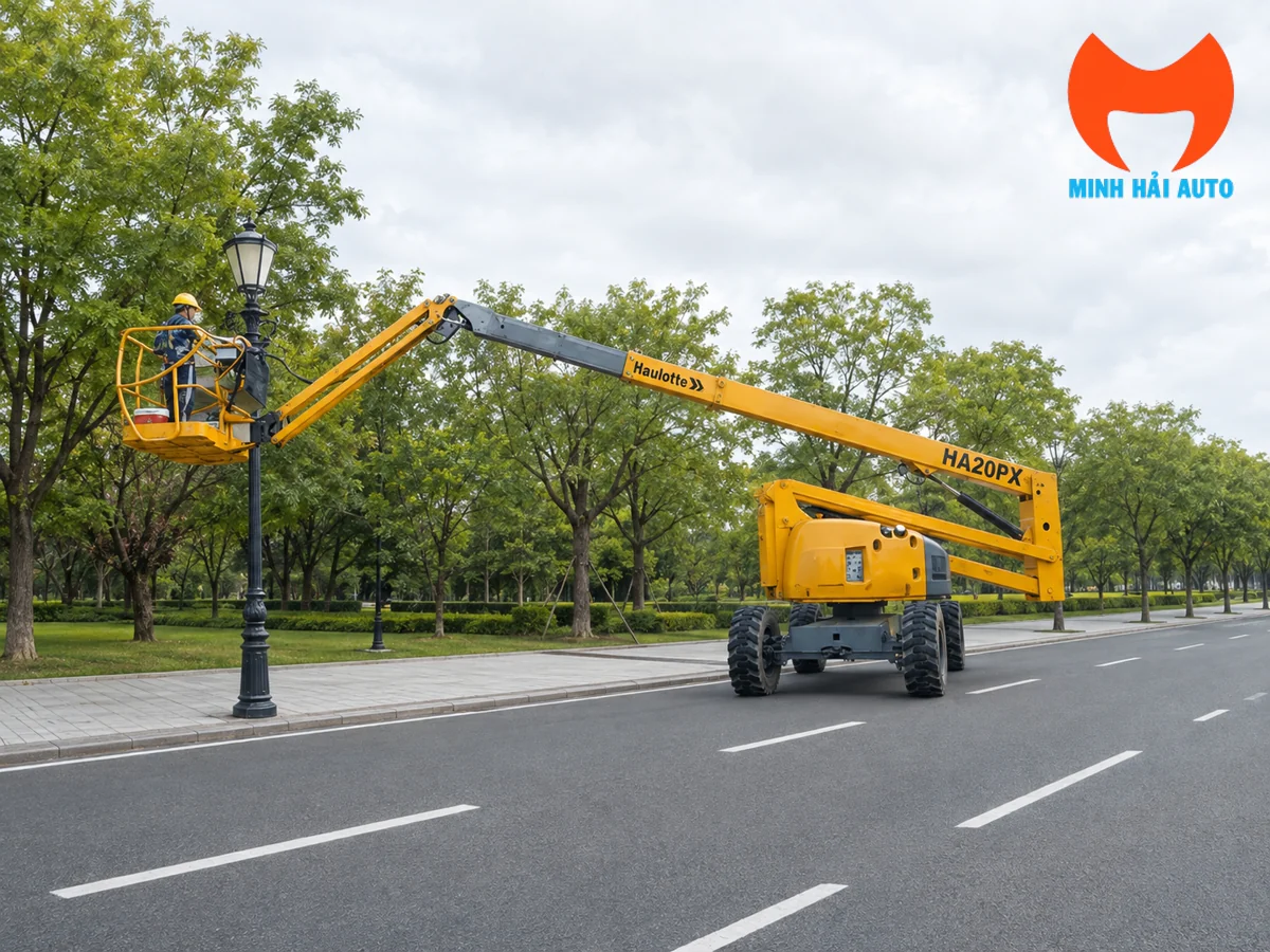 Xe nâng người cần gấp khúc 20m phục vụ bảo trì thiết bị trên cao