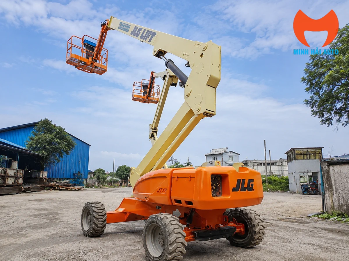 Giỏ thao tác và cần jib xe nâng người JLG M600JP