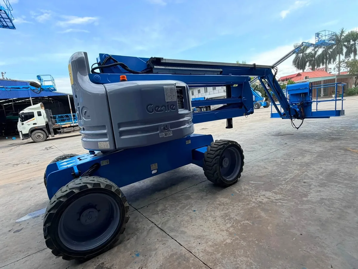 Không dùng biểu đồ cần thẳng cho xe Z-boom Xe nâng người boom cần thẳng Genie S-85 tại bãi thiết bị