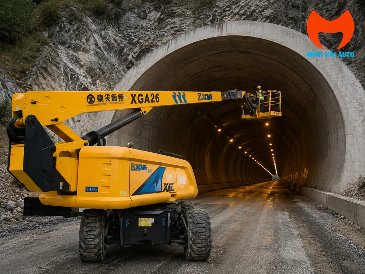 Xe nâng người XCMG XGA26 thi công và bảo trì trong hầm