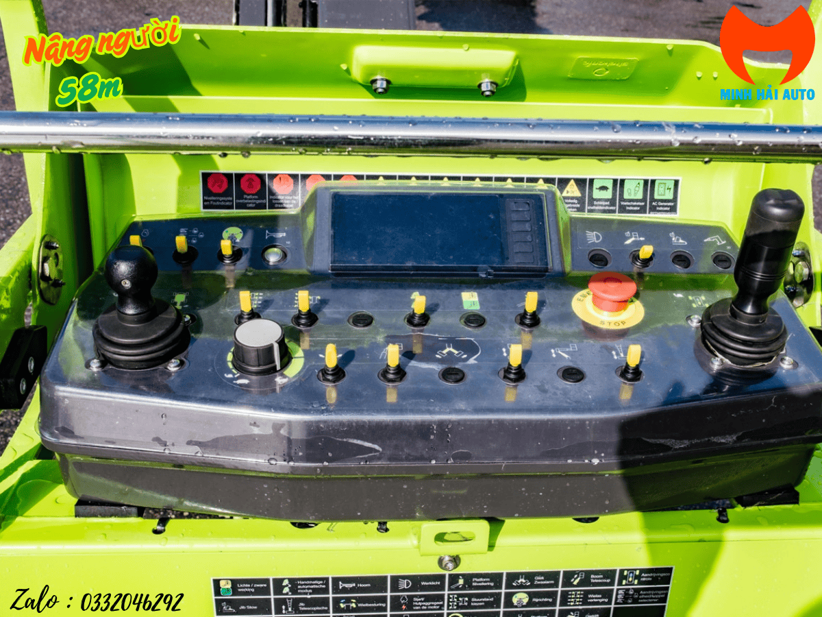 Xe ZT58J thể hiện tầm với ngang vượt trội để tiếp cận vị trí khó.