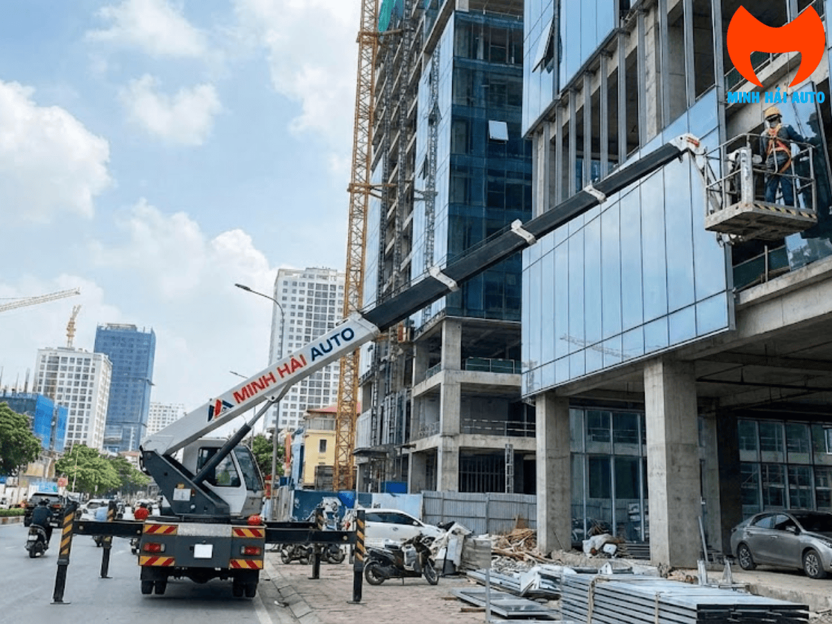 Giá xe nâng người boom lift theo loại và chiều cao