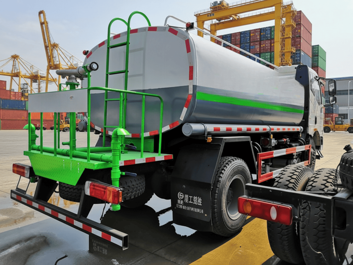 Chi tiết hệ thống phun nước rửa đường FAW 14 khối