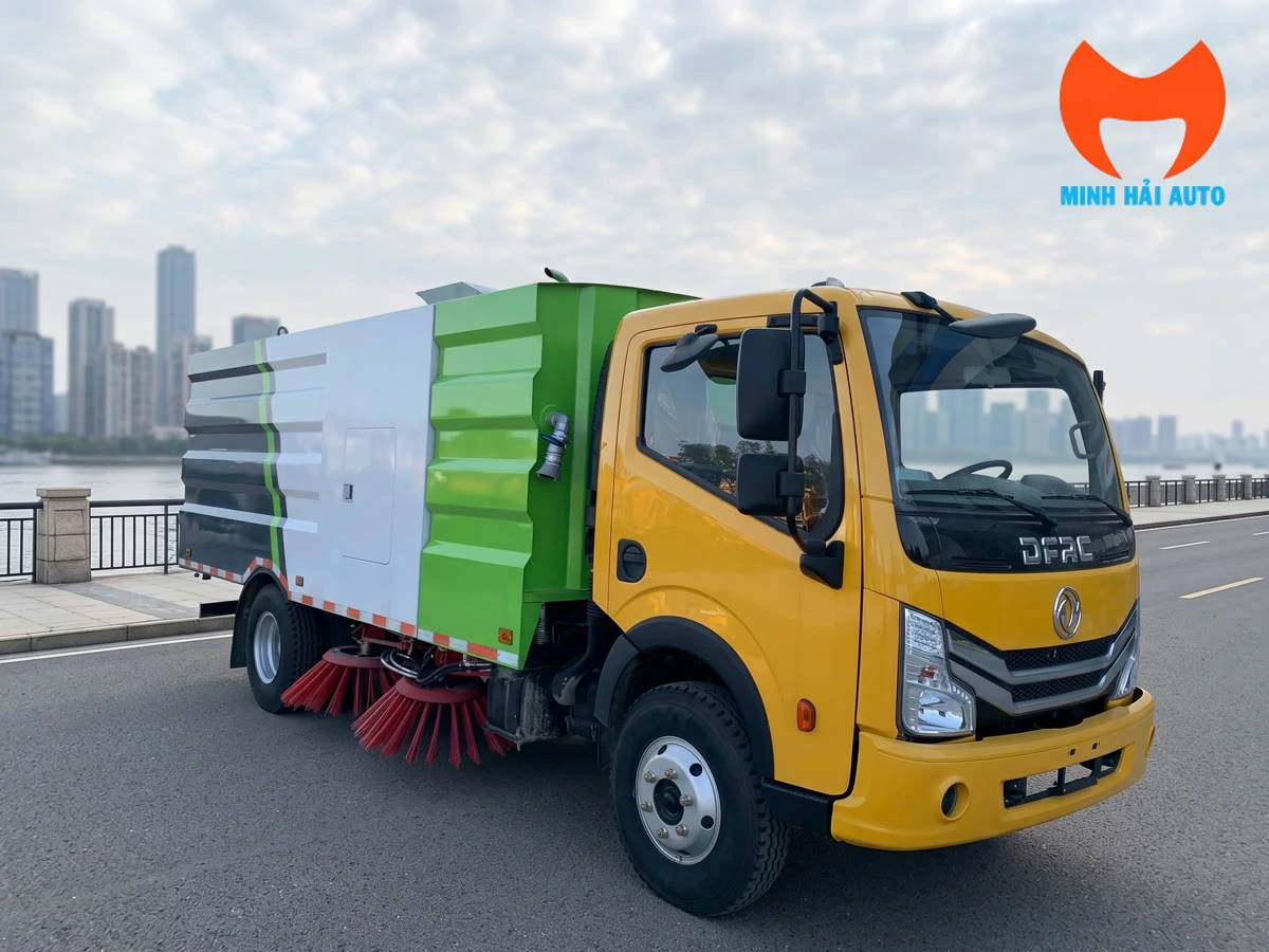 Xe quét đường Dongfeng 5 khối đời 2025 cabin vàng logo DFAC