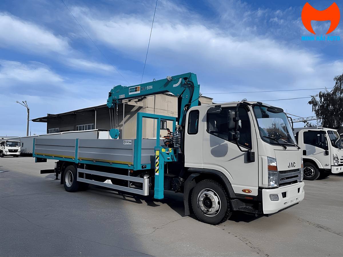 Xe tai JAC N120L gan cau tu hanh 5 tan Hyundai HLC-5014
