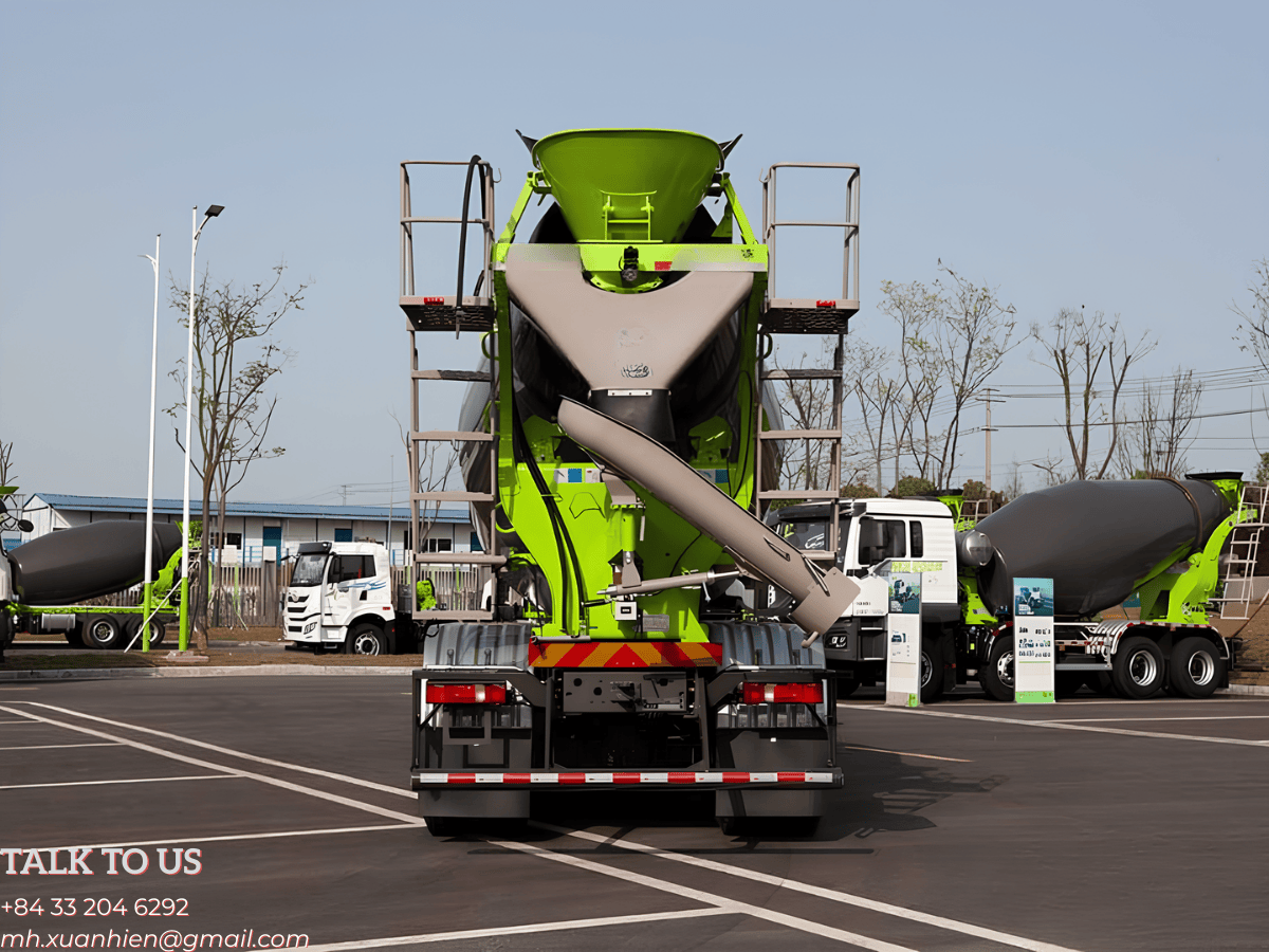 xe-tron-be-tong-zoomlion-zlj5318gjbht2f-van-hanh-tai-cong-truong