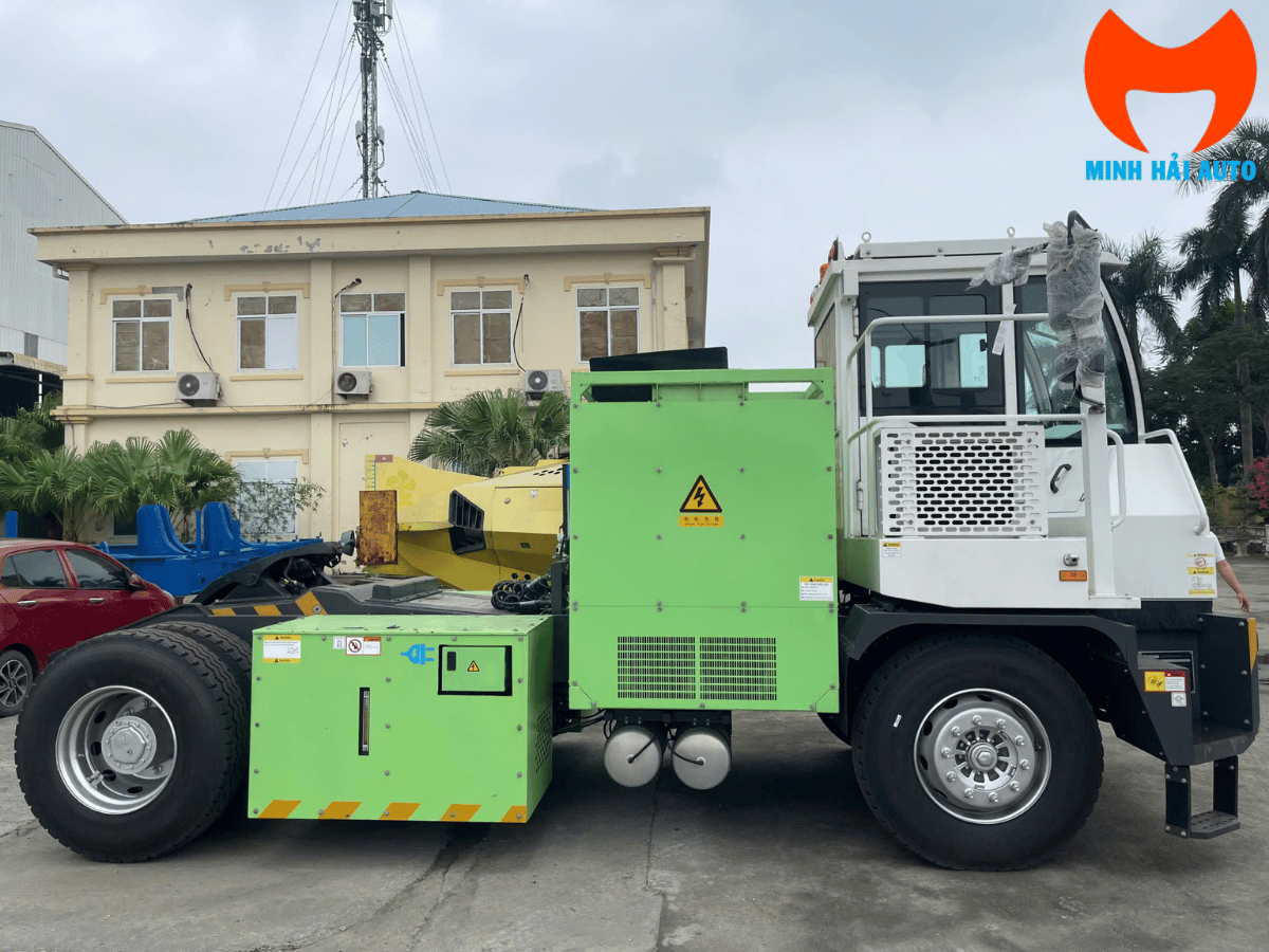 Xe đầu kéo điện XCMG XPT75E 2026 cho cảng container theo QĐ 876/QĐ-TTg