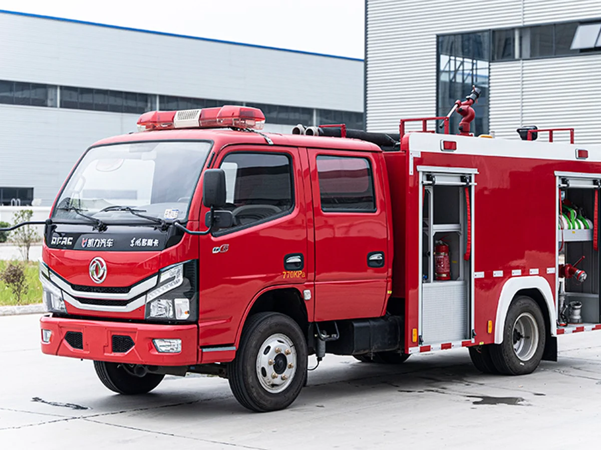 Xe cứu hỏa bồn nước 2 khối Dongfeng CLW5070GXFSG20DF