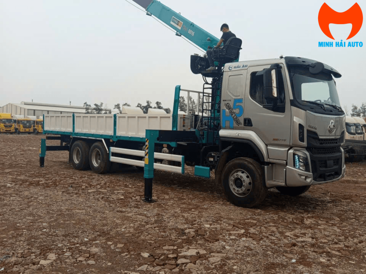 Xe tải Chenglong H5 3 chân khung gầm