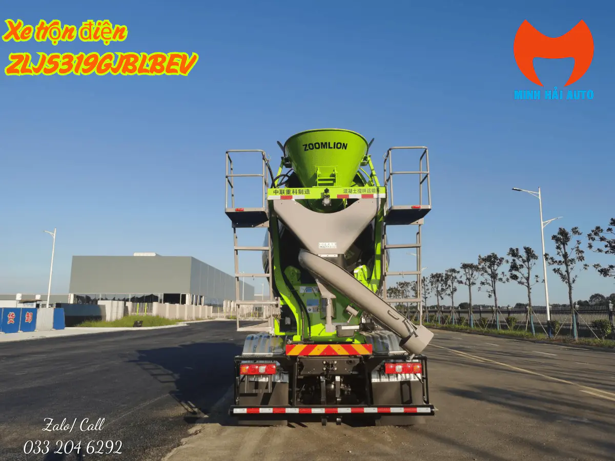 Bồn và máng xả xe trộn bê tông điện Zoomlion nhìn từ phía sau