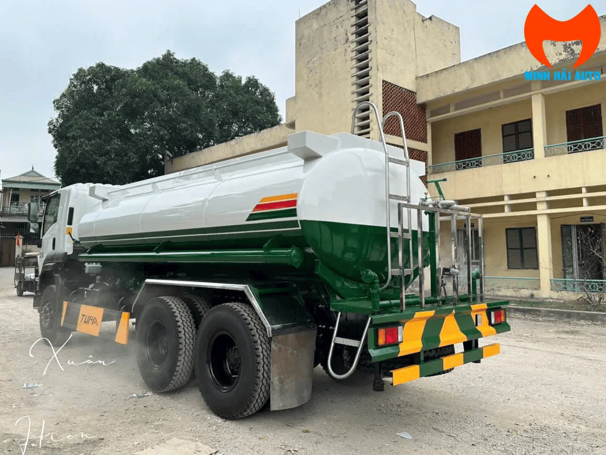 Xe Phun Nước Isuzu FVM 15 Khối