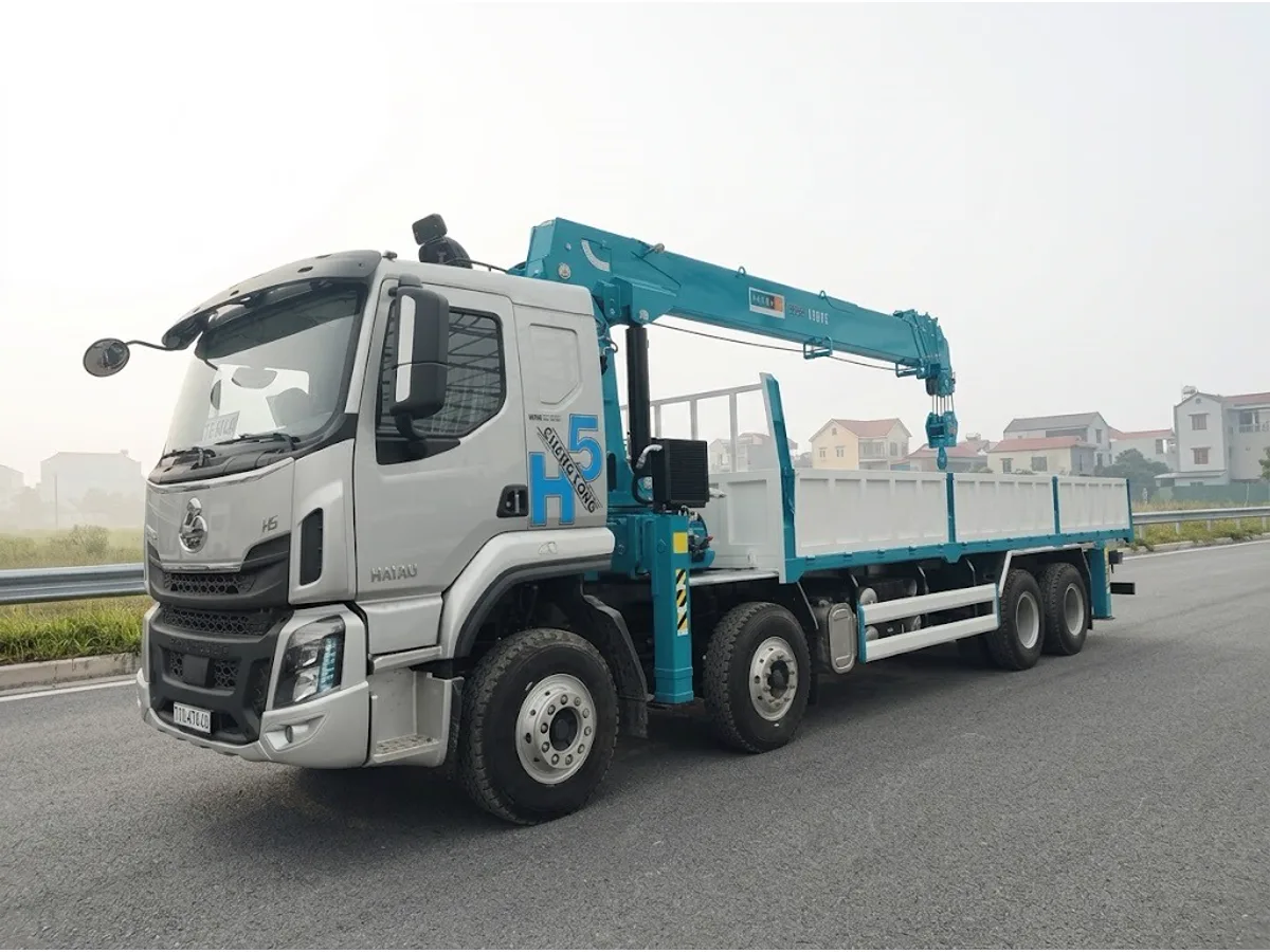 xe-tai-gan-cau-15-tan-chenglong-8x4-cau-everdigm-hlc-15026