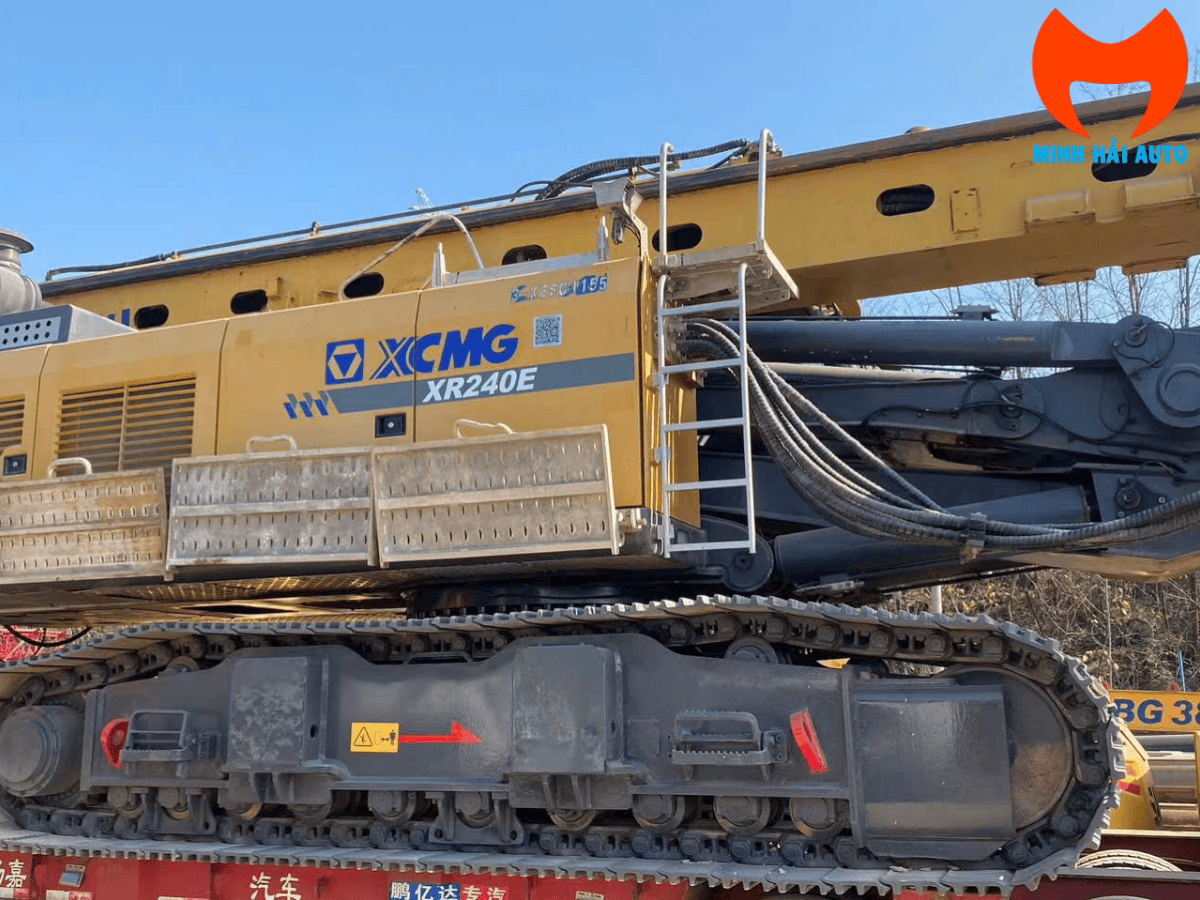 may-khoan-coc-nhoi-xcmg-xr240e-cu