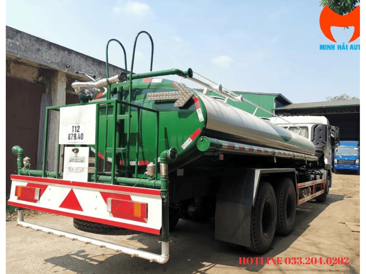 xe-phun-nuoc-rua-duong-dongfeng-13-khoi