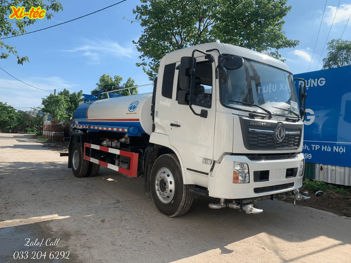 Xe bồn phun nước Dongfeng cabin trắng, bồn xanh trắng nhìn từ góc trước bên phải