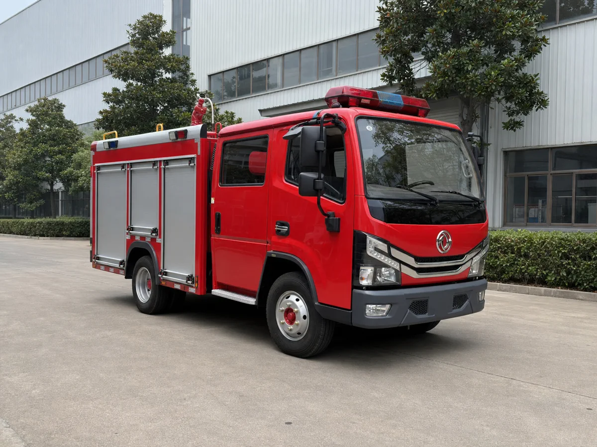 Xe cứu hỏa nền Dongfeng EQ1125 bồn nước 5000L