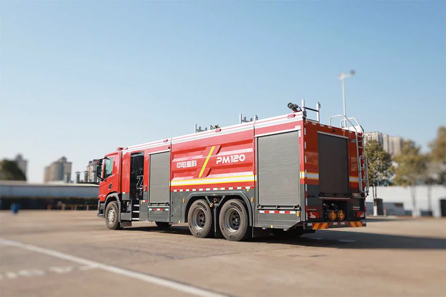Phía sau xe chữa cháy Zoomlion PM120 12 khối