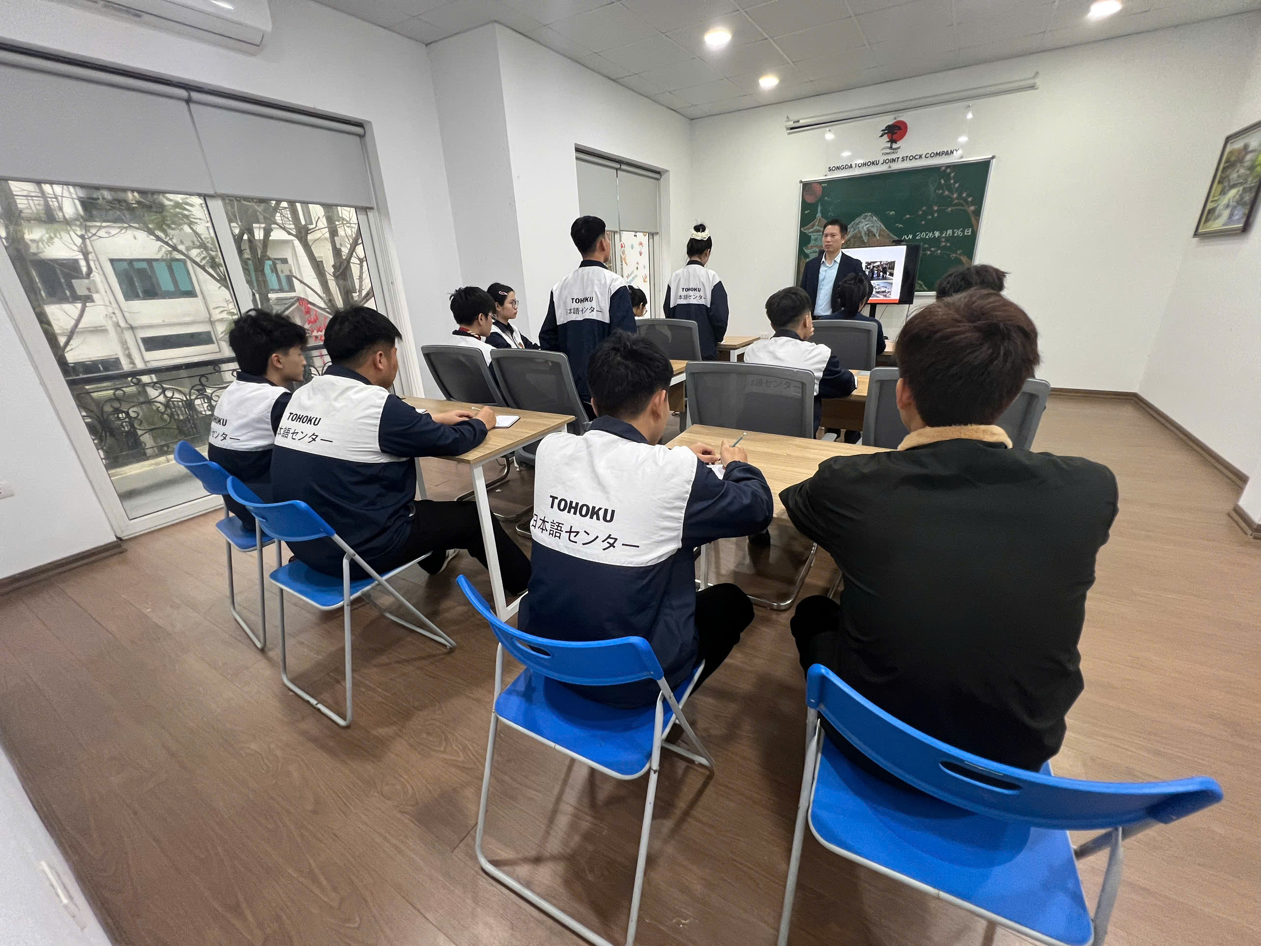 ĐÀO TẠO ĐỊNH HƯỚNG CHO HỌC VIÊN TRƯỚC XUẤT CẢNH