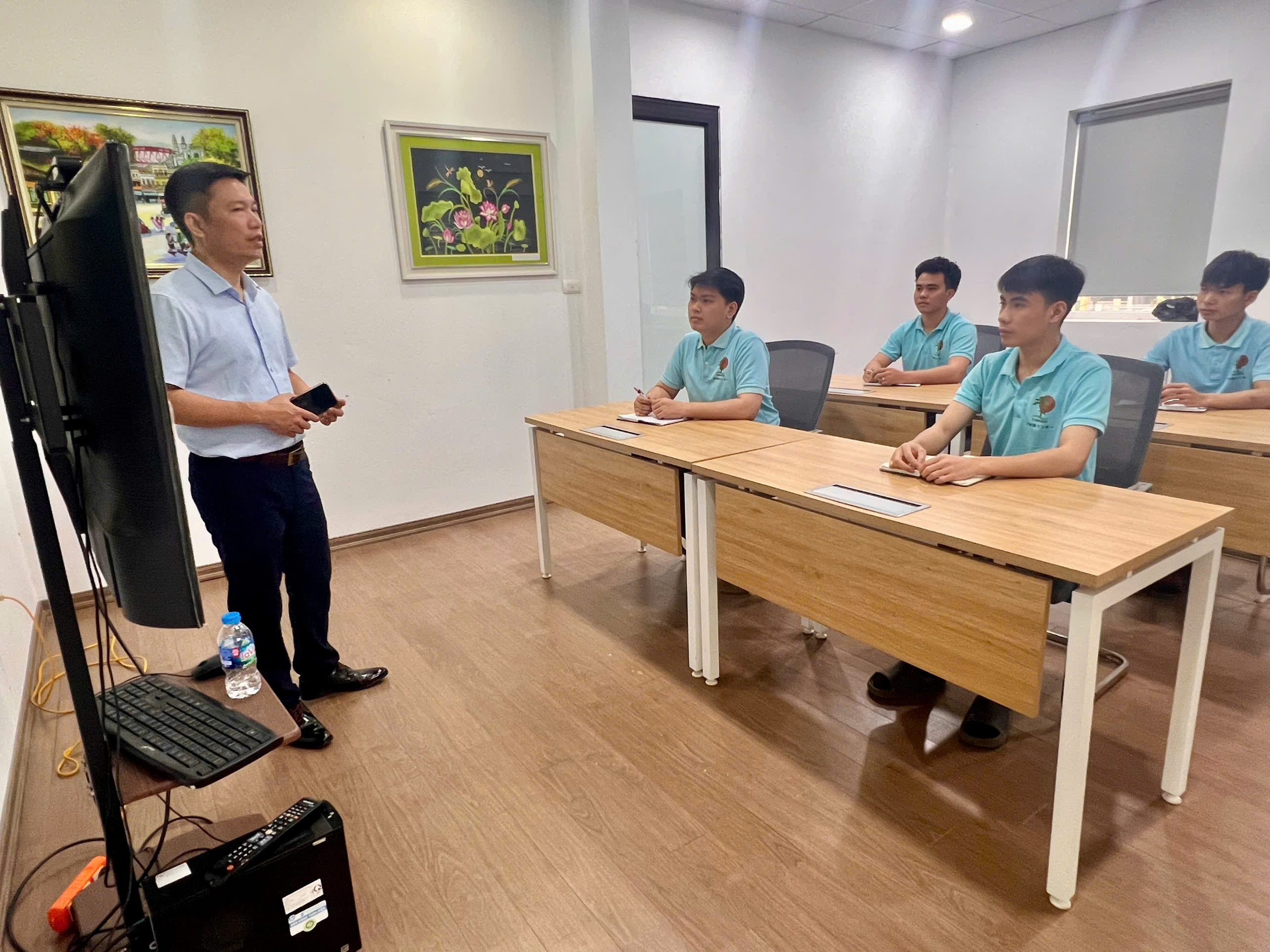 TRƯỚC KỲ NGHỈ LỄ – CHUẨN BỊ HÀNH TRANG XUẤT CẢNH