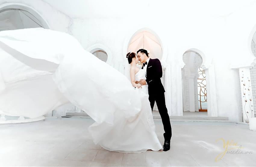 Album ảnh pre wedding tại phim trường VTV Studio Huế