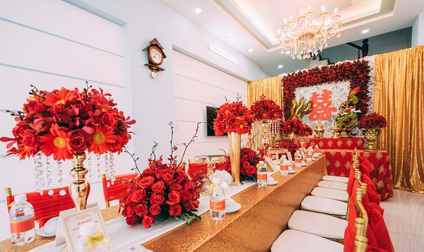 Lựa chọn mẫu bàn thờ gia tiên đám cưới cho ngày vui thêm trọn vẹn