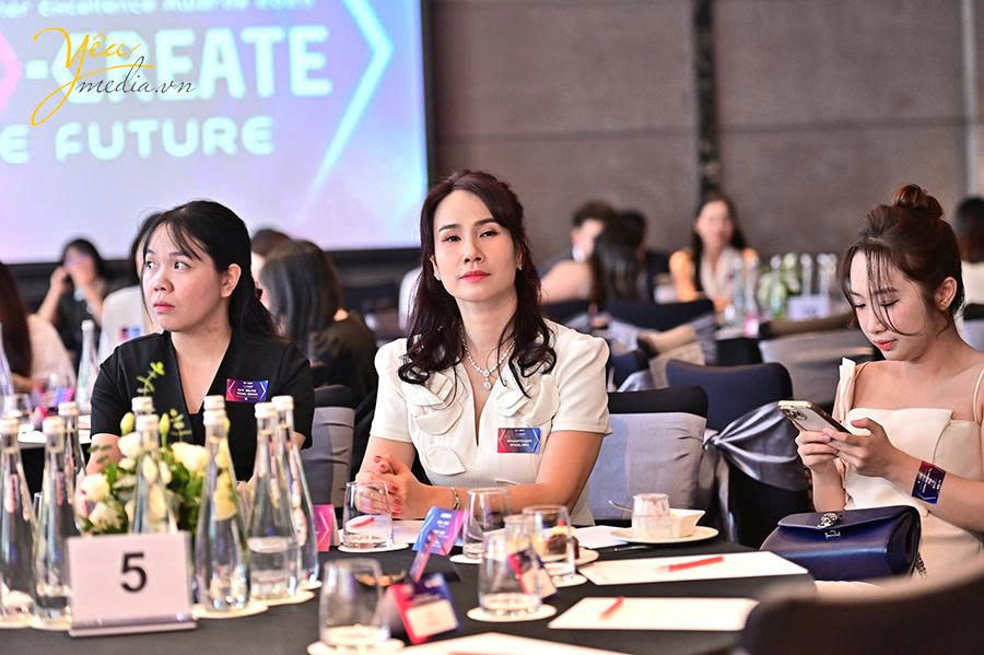 Chụp ảnh và quay phim ở sự kiện du lịch tại Movenpick Hà Nội